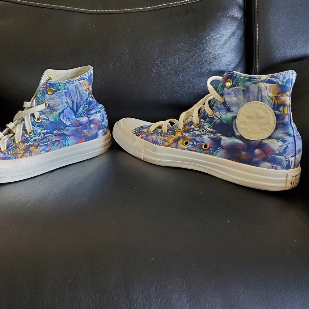 Chuck Taylor Converse Floral Womens 8